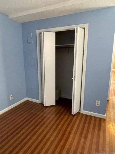 1 Russell St, Middletown CT  06457-4451 exterior