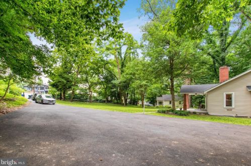 9715 Capitol View Ave, Silver Spring MD 20910-1033 exterior