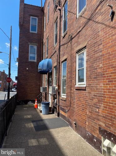 2711 Allegheny Ave, Philadelphia PA  19132-1224 exterior