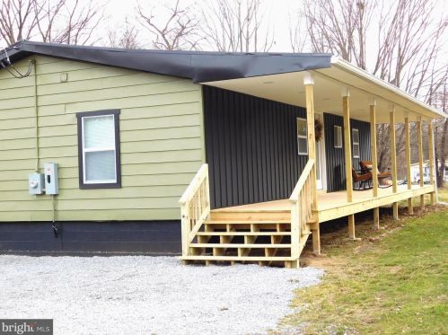 271 Charity Cir, Falling Waters, WV 25419-3667