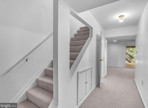 2938 Schoolhouse Cir, Silver Spring MD 20902-2561 exterior