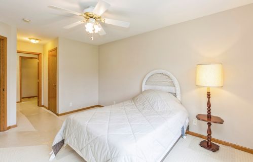 188 Mclaren Dr, Sycamore IL  60178-2255 exterior