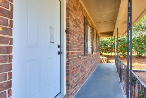 1341 Teakwood Trl, Stone Mountain, GA 30083-5239
