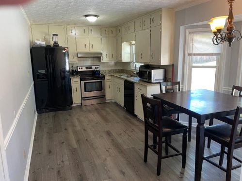 106 Arbour Run, Suwanee, GA 30024-2572
