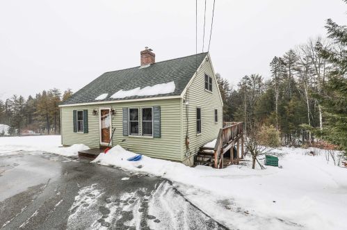 11 Shelburne Ln, Center Barnstead, NH 03225-3930