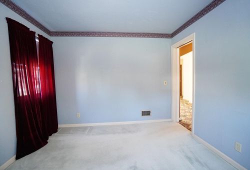 3216 Daytona Ave, Cincinnati, OH 45211-6615