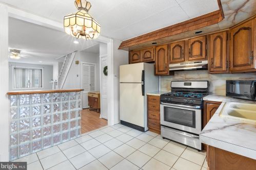 2404 9 St, Philadelphia PA 19133-0016 exterior