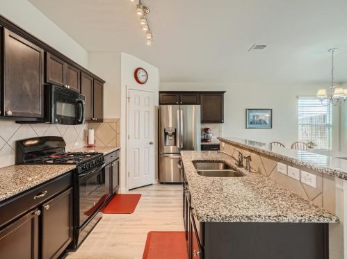 245 Wallops, Uhland TX 78640-4180 exterior