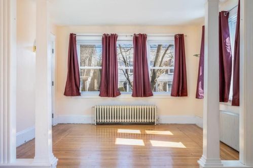 45 Hollywood Ave, Warwick, RI 02888-3312