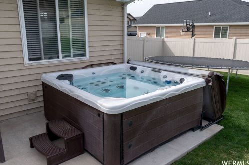 542 330, Providence UT 84332-8504 exterior