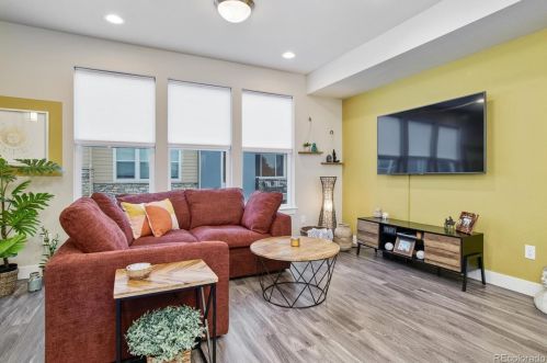 6749 Tempe Ct, Aurora CO  80016-2778 exterior