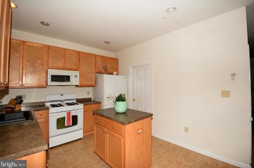 310 Mesa Ln, York, PA 17408-6294