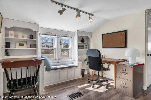 4 Marvin Rd, Middletown NJ 07748-2814 exterior