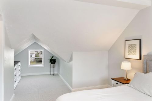 2106 Highland Pkwy, Saint Paul MN  55116-1311 exterior