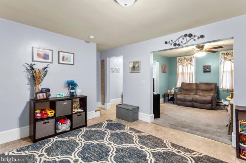 324 Walnut St, Lancaster PA  17602-2438 exterior