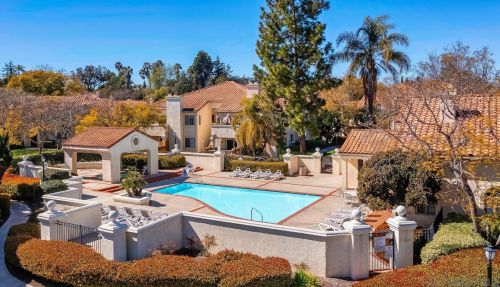 740 Breeze Hill Rd, Vista CA  92081-4301 exterior