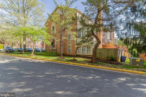 9611 Minstead Ct, Springfield, VA 22015-4057