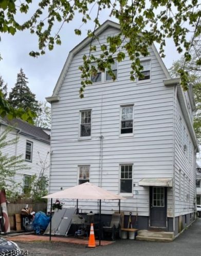 18 Spring St, Bloomfield, NJ 07003-3618
