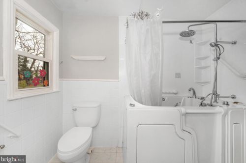 53 Bakun Way, Trenton NJ 08638-1507 exterior