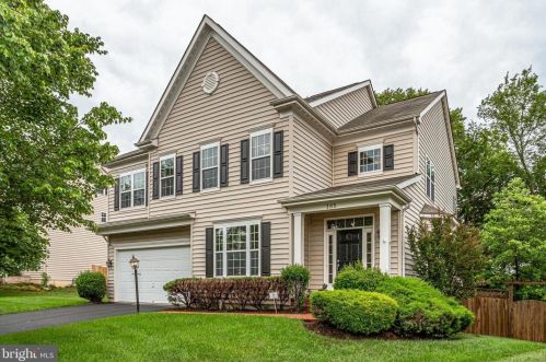 103 Madison Ridge Ln, Herndon, VA 20170-4501