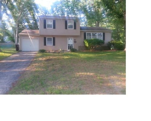 41 Woodland Rd, Berkeley Township, NJ 08721-1919