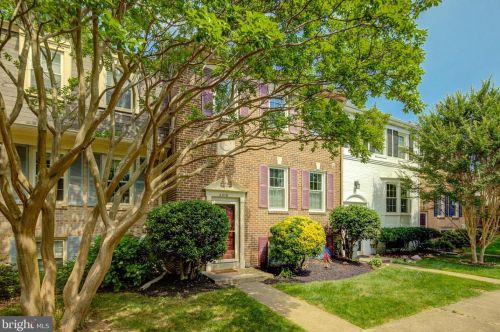 2410 Falls Place Ct, Falls Church, VA 22043-3009