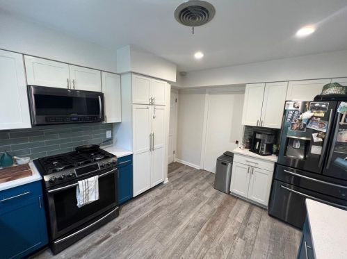 2111 Cimarron Trl, Austin TX  78745-1602 exterior