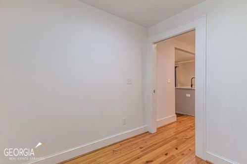 3314 Harris Dr, Atlanta GA  30337-1005 exterior