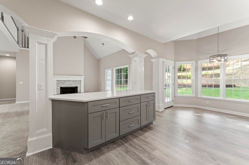 4810 Highland Lk Dr, Atlanta GA  30349-3913 exterior