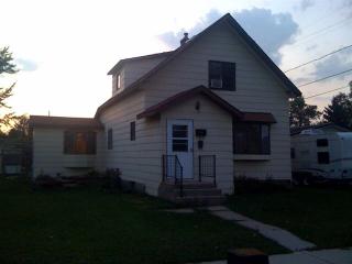 707 3rd Ave, Chisholm, MN 55719-1254