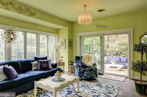 585 Warwick Rd, Haddonfield NJ 08033-3845 exterior