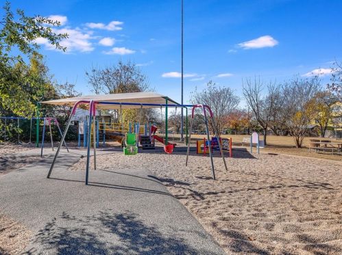 1812 11th St, Austin, TX 78702-2718