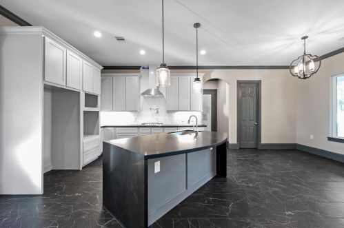 15475 Conroe Dr, Conroe TX  77384-3419 exterior