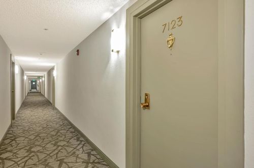 7123 Shelter Creek Ln, San Bruno, CA 94066-3818