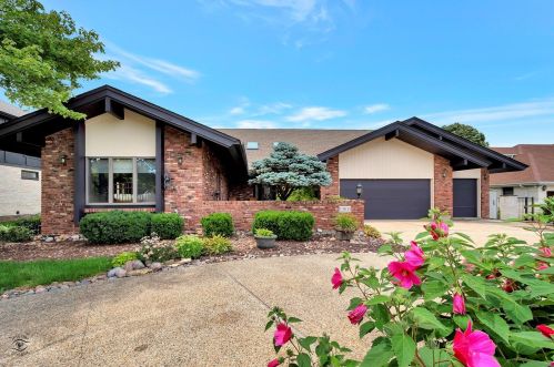 12800 Pheasant Ct, Palos Heights, IL 60463-2284