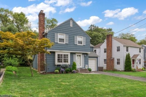 27 Colfax Rd, Springfield, NJ 07081-1118