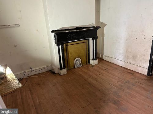 513 56th St, Philadelphia, PA 19143-1925