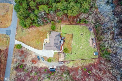 136 Brooks Dr, Stockbridge GA  30281-1855 exterior