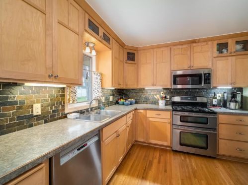 3316 Edgemere Ave, Minneapolis, MN 55418-1755