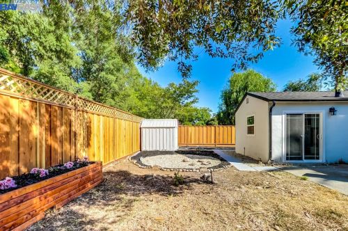 1946 6th St, Concord CA  94519-2216 exterior