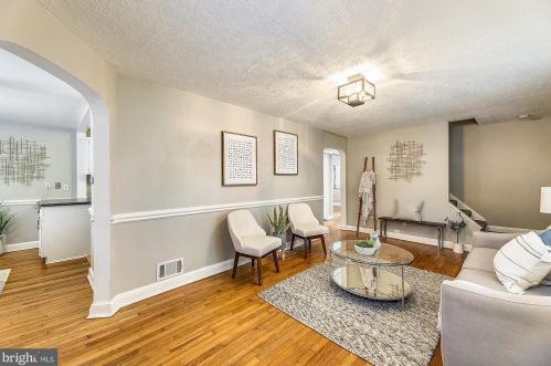 6905 Custis Pkwy, Falls Church, VA 22042-2022