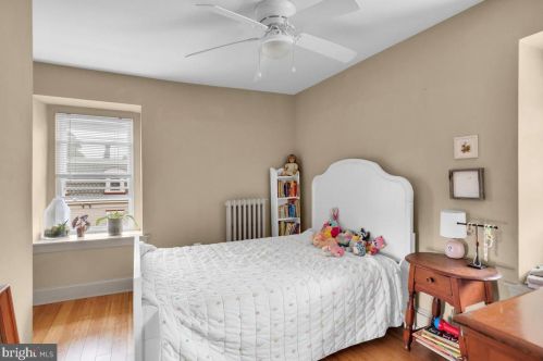 102 Park Ave, Tavistock NJ 08033-1639 exterior