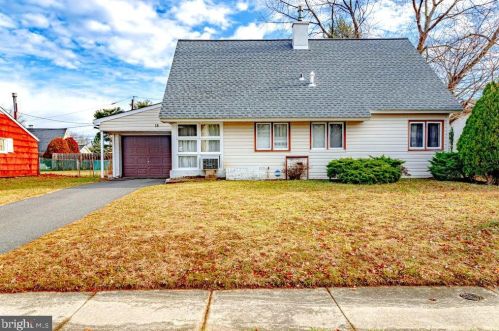 18 Sudberry Ln, Willingboro, NJ 08046-1402