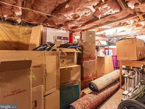 5271 Bradgen Ct, Springfield VA  22151-3505 exterior