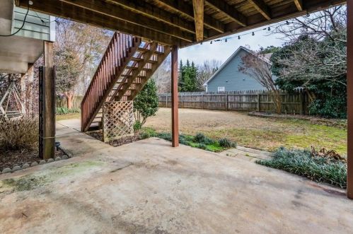 3387 English Oaks Dr, Kennesaw, GA 30144-6088