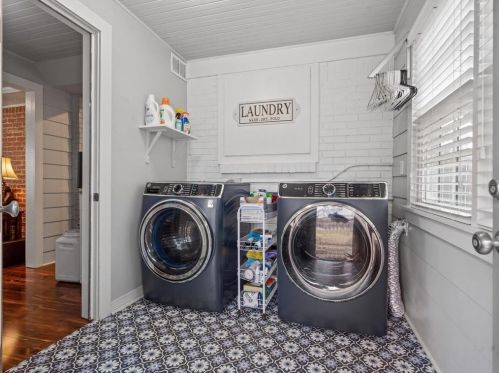 6116 Locke Ave, Fort Worth TX  76107-5515 exterior