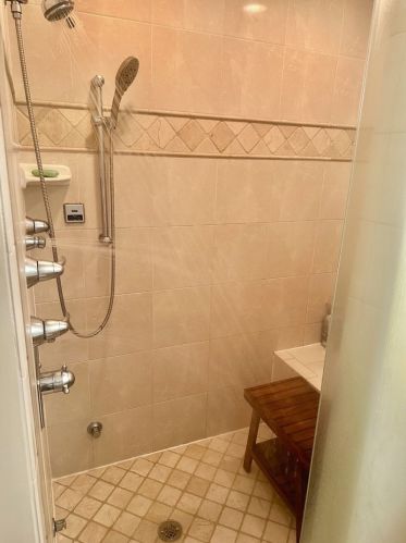 1425 Country Ln, Bannockburn IL  60015-4746 exterior