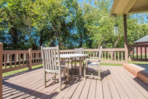 255 Inverness Dr, Murfreesboro, TN 37129-5129