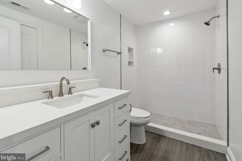 9111 Sligo Crk Pkwy, Silver Spring MD 20901-3361 exterior