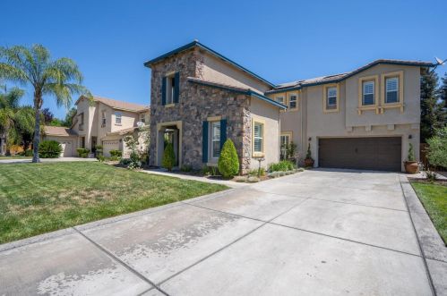 15645 Tiburon Ct, Sharon, CA 93610-7900